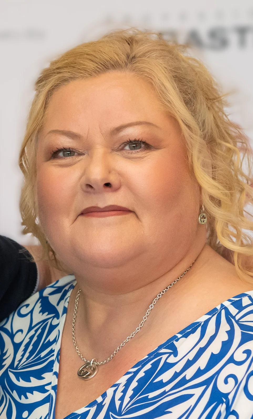 Maxine Sutcliffe - KH Hair Maxine Sutcliffe - KH Hair